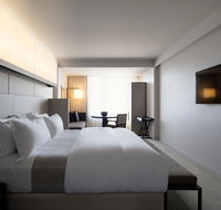 Hotel Realm - Rental Cars