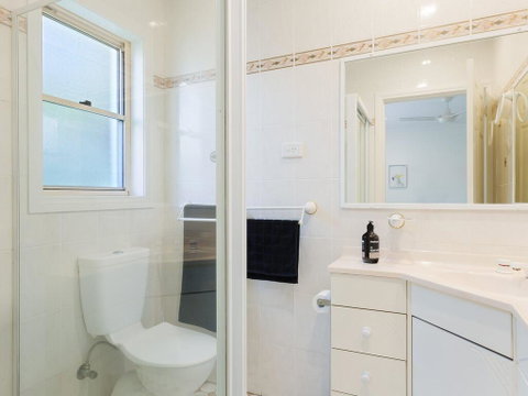 Bonito', 26 Bonito Street - Pet Friendly Housewith Aircon - Rental Cars 2