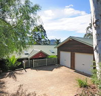 Bonnie Doon - Family friendly home - Rental Cars