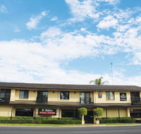 Boulevard Motor Inn - Rental Cars