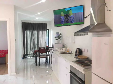 Brand New 2 Bed Room Unit - Rental Cars 2