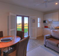 Bridle Guesthouse - Rental Cars