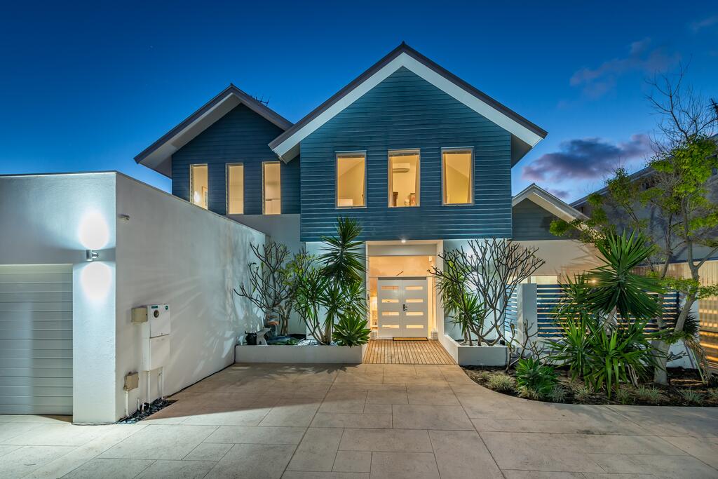 Burns Beach WA Rental Cars
