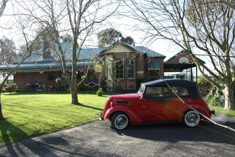 Butterfly Farm Bed And Breakfast Nirranda - Rental Cars 3
