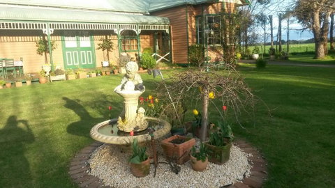 Butterfly Farm Bed And Breakfast Nirranda - Rental Cars 2