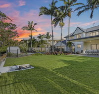 CANAL HOME NEAR MOOLOOLABA - Rental Cars