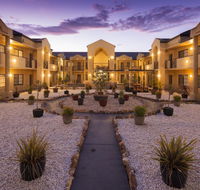 Canberra Parklands Central Apartment Hotel - Rental Cars