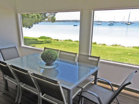 Casa Martins', 219 Foreshore Drive - Absolute Waterfront House - Rental Cars 1