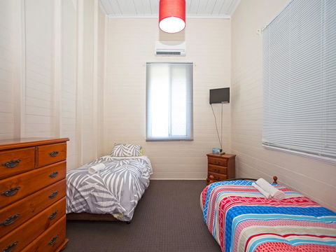 CBD Holiday Home - Rental Cars 3