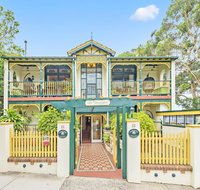 Charrington Hotel - Rental Cars