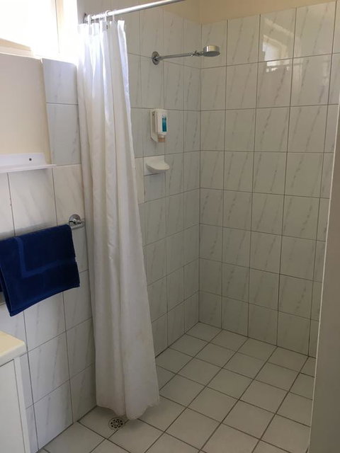 City West Motel - Rental Cars 1