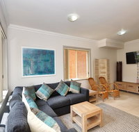 Close to Jimmys Beach - Rental Cars