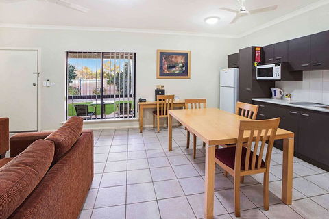 Comfort Inn & Suites Karratha - Rental Cars 2