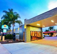 Comfort Inn Deakin Palms - Rental Cars