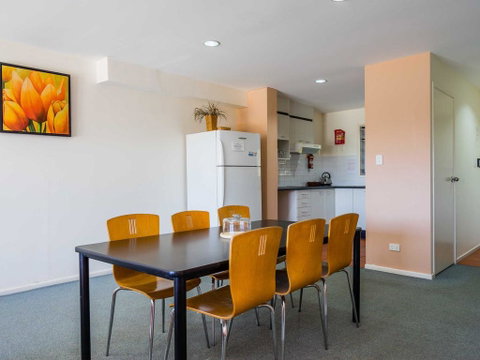 Condo 108 @ Horizons Resort & Golf, Stunning Course + Lake Views - Rental Cars 2