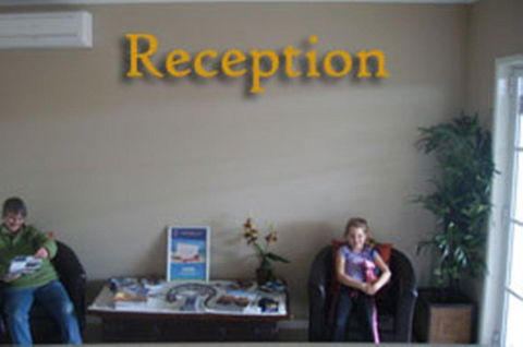 Cosmos Country Motor Inn - Rental Cars 3