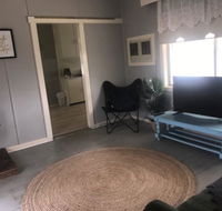 Cosy Country Cottage with AirCon - Rental Cars