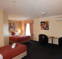 Cotswold Motor Inn - Rental Cars
