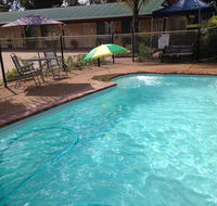 Country Rose Motel Warwick - Rental Cars