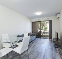 Cozy  Perfect Location next to Perth Zoo - Rental Cars