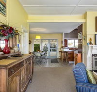 Dalmuir Homestead - Walk To Dromana Beach - Rental Cars