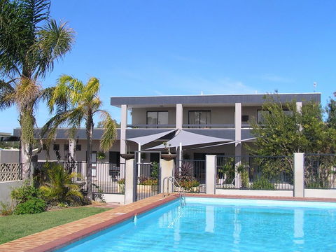 Dongara Old Mill Motel - Rental Cars 0