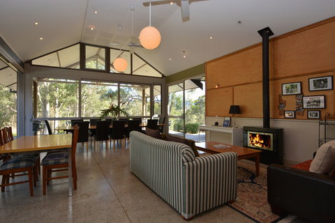 Elfin Hill Vineyard Accommodation - Rental Cars 4