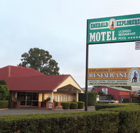 Emerald Explorers Inn - Rental Cars