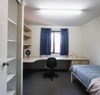 Erica Underwood House 6 Bedroom Flat - Rental Cars