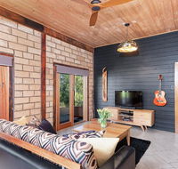 Falls River Luxury Accommodation - Rental Cars