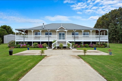 GALBRAITH BEACH STUDIO 2 - Rental Cars 1