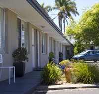 Gale Street Motel  Villas - Rental Cars