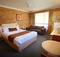 Garden City Motor Inn - Rental Cars