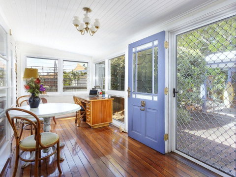 Garden Cottage - Rental Cars 0