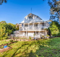 Gather at 65 Main in Hepburn Springs - Rental Cars