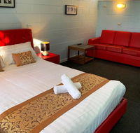 Gazebo Motor Inn - Rental Cars
