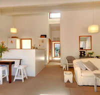 Gibraltar Getaway - cute comfortable  close to town - Rental Cars