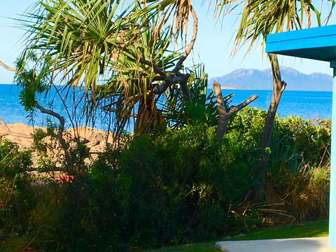 Golden Sands Beach House - Rental Cars 1