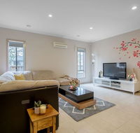 Gorgeous 4BR home in Point Cook - Rental Cars