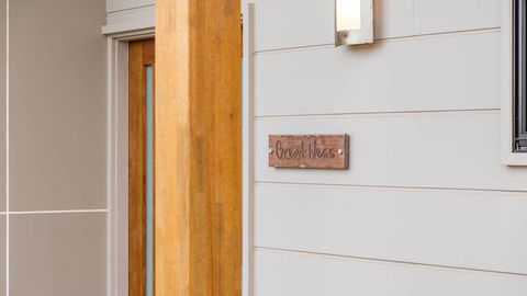 Great Ness Beachhouse - WiFi - Pet-Friendly - Rental Cars 2