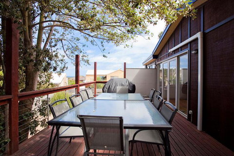 Great Ocean Retreat 43 - Rental Cars 2