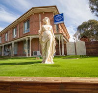 Hamilton's Queanbeyan Motel - Rental Cars
