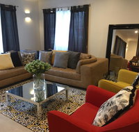 Hawthorn River Retreat - Rental Cars