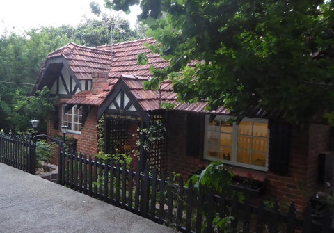 High View Cottage - Rental Cars 2