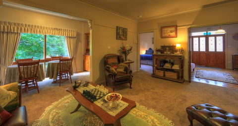 Hillview Oak B&B - Rental Cars 0