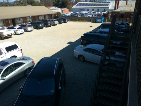 Holbrook Town Centre Motor Inn - Rental Cars 1