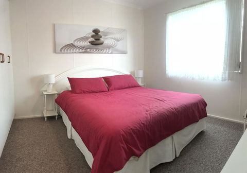 HOLIDAY HAVEN At North Haven - Rental Cars 1