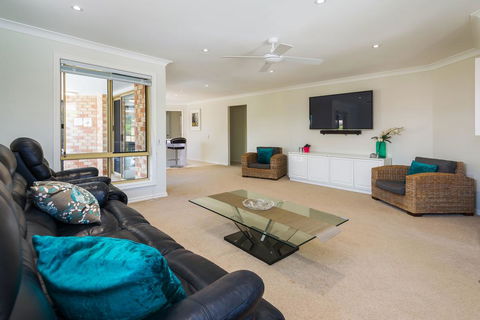 Holiday Home Limetree - Rental Cars 3