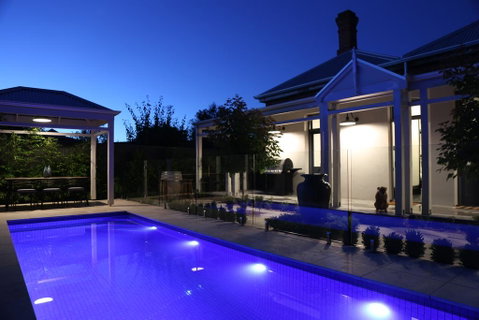 Hollidge House 5 Star Luxury Apartments - Rental Cars 0