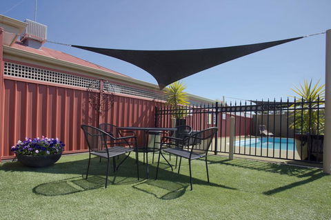 Horsham Country City Motor Inn - Rental Cars 3